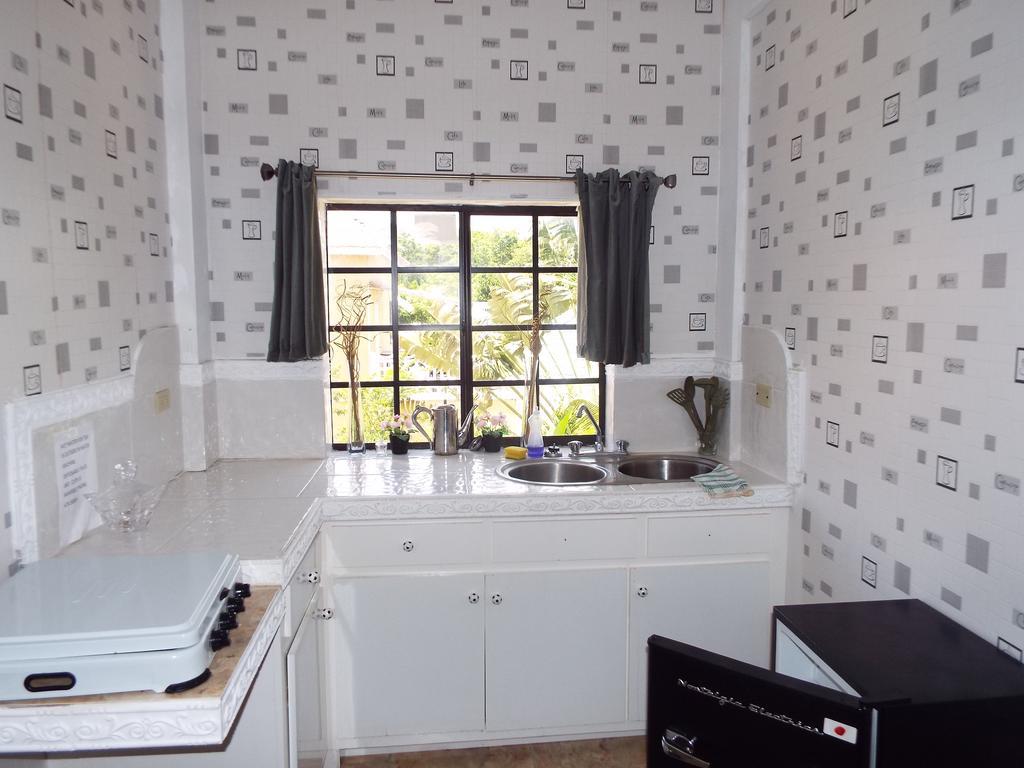 Little Savoy Guest House Runaway Bay Luaran gambar